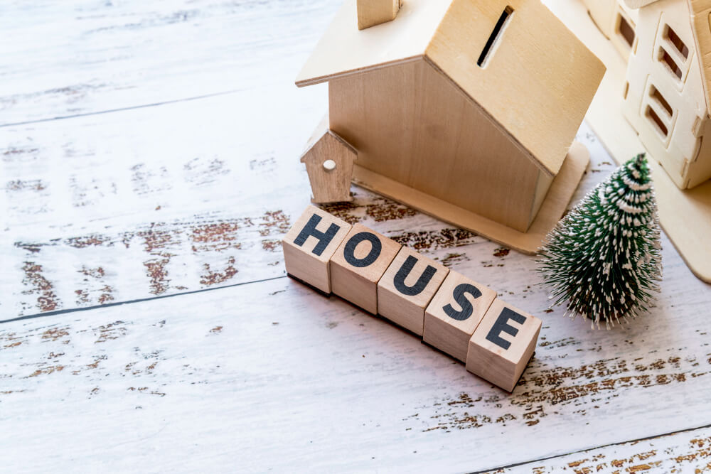 Custom Home Build vs Buying: Which Option Saves You More in 2025?